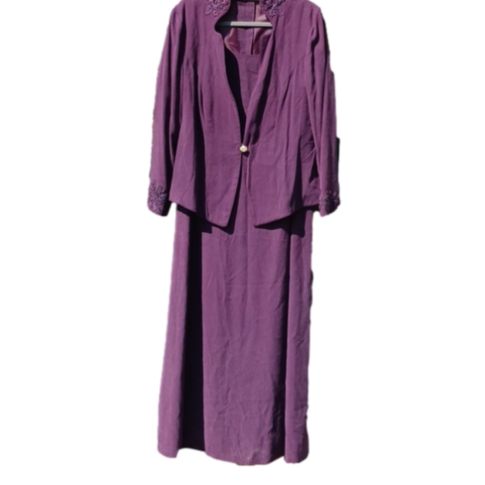 Beautiful purple embroidery dress with jacket size 10/12